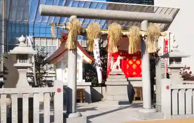 三囲神社(三圍神社)日本橋摂社の鳥居
