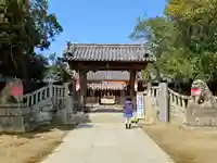 白鳥神社の山門・神門