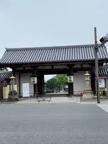 東寺（教王護国寺）の山門・神門