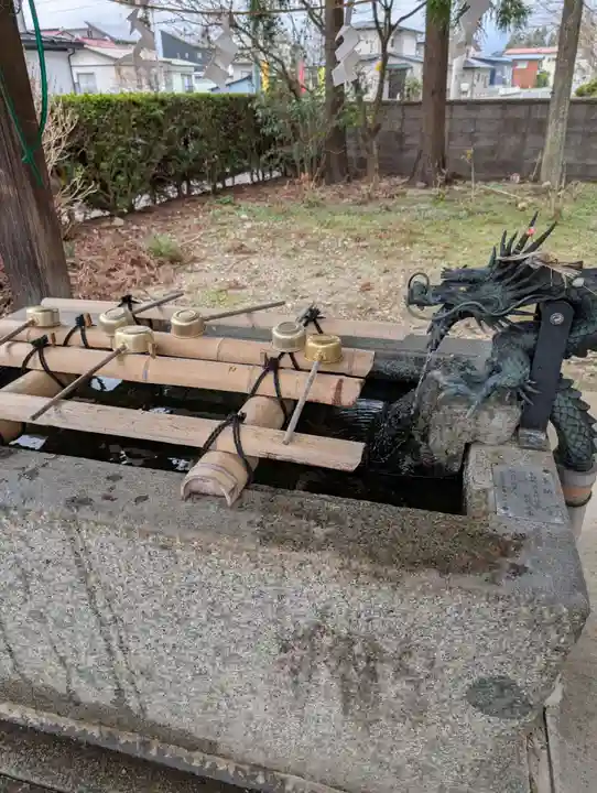 鼬幣稲荷神社の手水舎