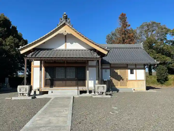 意頼寺の{uncategorized: "未分類", other: "その他", undefined: "問題あり", building: "その他建物", grave: "お墓", sacred_gate: "鳥居", guardian: "狛犬", statue: "像", buddha: "仏像", history: "歴史", nature: "自然", garden: "庭園", animal: "動物", pagoda: "塔", temizu: "手水舎", mountain_gate: "山門・神門", sanctuary: "本殿・本堂", subordinate: "末社・摂社", art: "芸術", scenery: "景色", jizo: "地蔵", ema: "絵馬", goshuin: "御朱印", omikuji: "おみくじ", items: "授与品その他", amulet: "お守り", goshuincho: "御朱印帳", eats: "食事", festival: "お祭り", votive_dance: "神楽", shichigosan: "七五三参", wedding: "結婚式", experience: "体験その他", initially: "初詣", around: "周辺", anti_infection: "感染症対策"}