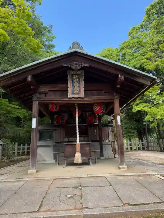 竹中稲荷神社(吉田神社末社)の{uncategorized: "未分類", other: "その他", undefined: "問題あり", building: "その他建物", grave: "お墓", sacred_gate: "鳥居", guardian: "狛犬", statue: "像", buddha: "仏像", history: "歴史", nature: "自然", garden: "庭園", animal: "動物", pagoda: "塔", temizu: "手水舎", mountain_gate: "山門・神門", sanctuary: "本殿・本堂", subordinate: "末社・摂社", art: "芸術", scenery: "景色", jizo: "地蔵", ema: "絵馬", goshuin: "御朱印", omikuji: "おみくじ", items: "授与品その他", amulet: "お守り", goshuincho: "御朱印帳", eats: "食事", festival: "お祭り", votive_dance: "神楽", shichigosan: "七五三参", wedding: "結婚式", experience: "体験その他", initially: "初詣", around: "周辺", anti_infection: "感染症対策"}