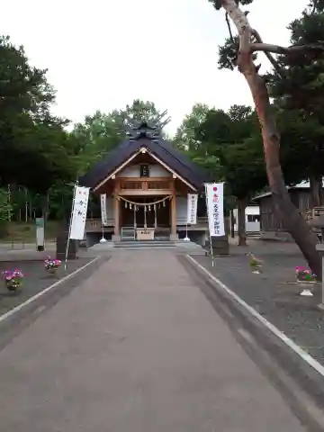 石山神社の本殿・本堂