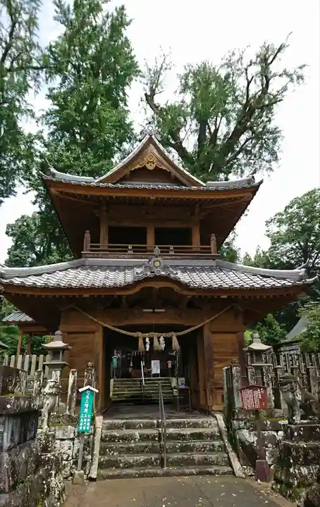 津森神宮の山門・神門
