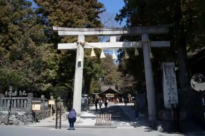 諏訪大社下社春宮の鳥居