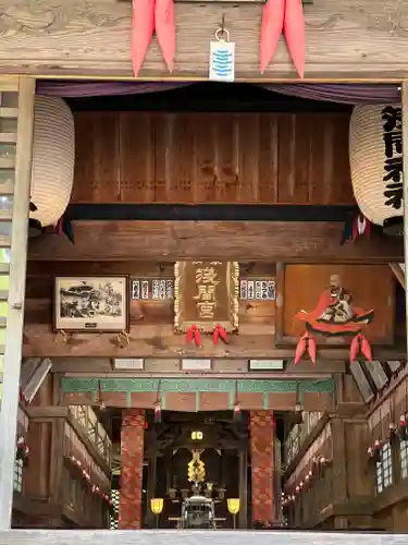 冨士御室浅間神社の本殿・本堂