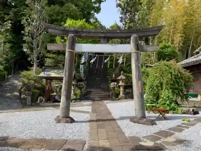 居神神社の鳥居