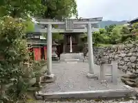 大冨騎鈴神社の{uncategorized: "未分類", other: "その他", undefined: "問題あり", building: "その他建物", grave: "お墓", sacred_gate: "鳥居", guardian: "狛犬", statue: "像", buddha: "仏像", history: "歴史", nature: "自然", garden: "庭園", animal: "動物", pagoda: "塔", temizu: "手水舎", mountain_gate: "山門・神門", sanctuary: "本殿・本堂", subordinate: "末社・摂社", art: "芸術", scenery: "景色", jizo: "地蔵", ema: "絵馬", goshuin: "御朱印", omikuji: "おみくじ", items: "授与品その他", amulet: "お守り", goshuincho: "御朱印帳", eats: "食事", festival: "お祭り", votive_dance: "神楽", shichigosan: "七五三参", wedding: "結婚式", experience: "体験その他", initially: "初詣", around: "周辺", anti_infection: "感染症対策"}