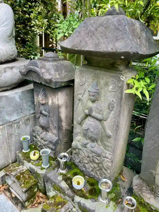 大林院の{uncategorized: "未分類", other: "その他", undefined: "問題あり", building: "その他建物", grave: "お墓", sacred_gate: "鳥居", guardian: "狛犬", statue: "像", buddha: "仏像", history: "歴史", nature: "自然", garden: "庭園", animal: "動物", pagoda: "塔", temizu: "手水舎", mountain_gate: "山門・神門", sanctuary: "本殿・本堂", subordinate: "末社・摂社", art: "芸術", scenery: "景色", jizo: "地蔵", ema: "絵馬", goshuin: "御朱印", omikuji: "おみくじ", items: "授与品その他", amulet: "お守り", goshuincho: "御朱印帳", eats: "食事", festival: "お祭り", votive_dance: "神楽", shichigosan: "七五三参", wedding: "結婚式", experience: "体験その他", initially: "初詣", around: "周辺", anti_infection: "感染症対策"}