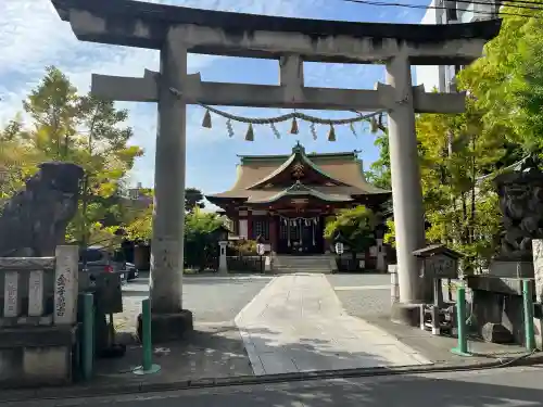 東神奈川熊野神社の{uncategorized: "未分類", other: "その他", undefined: "問題あり", building: "その他建物", grave: "お墓", sacred_gate: "鳥居", guardian: "狛犬", statue: "像", buddha: "仏像", history: "歴史", nature: "自然", garden: "庭園", animal: "動物", pagoda: "塔", temizu: "手水舎", mountain_gate: "山門・神門", sanctuary: "本殿・本堂", subordinate: "末社・摂社", art: "芸術", scenery: "景色", jizo: "地蔵", ema: "絵馬", goshuin: "御朱印", omikuji: "おみくじ", items: "授与品その他", amulet: "お守り", goshuincho: "御朱印帳", eats: "食事", festival: "お祭り", votive_dance: "神楽", shichigosan: "七五三参", wedding: "結婚式", experience: "体験その他", initially: "初詣", around: "周辺", anti_infection: "感染症対策"}