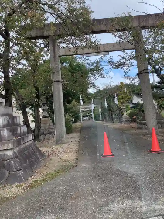 白山神社(木曽川町黒田)の鳥居