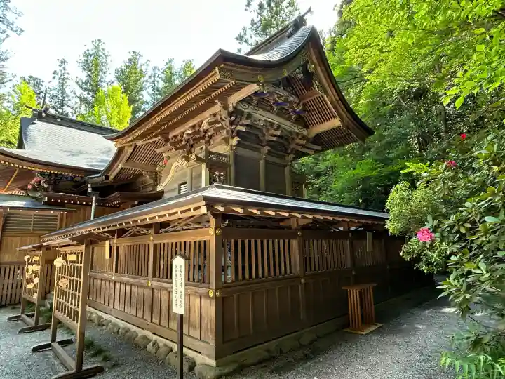 宝登山神社の{uncategorized: "未分類", other: "その他", undefined: "問題あり", building: "その他建物", grave: "お墓", sacred_gate: "鳥居", guardian: "狛犬", statue: "像", buddha: "仏像", history: "歴史", nature: "自然", garden: "庭園", animal: "動物", pagoda: "塔", temizu: "手水舎", mountain_gate: "山門・神門", sanctuary: "本殿・本堂", subordinate: "末社・摂社", art: "芸術", scenery: "景色", jizo: "地蔵", ema: "絵馬", goshuin: "御朱印", omikuji: "おみくじ", items: "授与品その他", amulet: "お守り", goshuincho: "御朱印帳", eats: "食事", festival: "お祭り", votive_dance: "神楽", shichigosan: "七五三参", wedding: "結婚式", experience: "体験その他", initially: "初詣", around: "周辺", anti_infection: "感染症対策"}