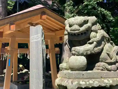 高司神社〜むすびの神の鎮まる社〜の狛犬