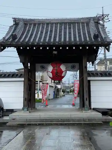 岩槻大師彌勒密寺の山門