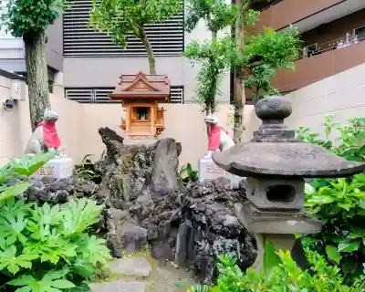 三峰神社の{uncategorized: "未分類", other: "その他", undefined: "問題あり", building: "その他建物", grave: "お墓", sacred_gate: "鳥居", guardian: "狛犬", statue: "像", buddha: "仏像", history: "歴史", nature: "自然", garden: "庭園", animal: "動物", pagoda: "塔", temizu: "手水舎", mountain_gate: "山門・神門", sanctuary: "本殿・本堂", subordinate: "末社・摂社", art: "芸術", scenery: "景色", jizo: "地蔵", ema: "絵馬", goshuin: "御朱印", omikuji: "おみくじ", items: "授与品その他", amulet: "お守り", goshuincho: "御朱印帳", eats: "食事", festival: "お祭り", votive_dance: "神楽", shichigosan: "七五三参", wedding: "結婚式", experience: "体験その他", initially: "初詣", around: "周辺", anti_infection: "感染症対策"}