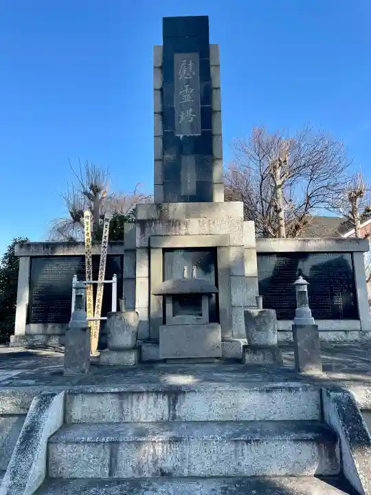 光明寺の{uncategorized: "未分類", other: "その他", undefined: "問題あり", building: "その他建物", grave: "お墓", sacred_gate: "鳥居", guardian: "狛犬", statue: "像", buddha: "仏像", history: "歴史", nature: "自然", garden: "庭園", animal: "動物", pagoda: "塔", temizu: "手水舎", mountain_gate: "山門・神門", sanctuary: "本殿・本堂", subordinate: "末社・摂社", art: "芸術", scenery: "景色", jizo: "地蔵", ema: "絵馬", goshuin: "御朱印", omikuji: "おみくじ", items: "授与品その他", amulet: "お守り", goshuincho: "御朱印帳", eats: "食事", festival: "お祭り", votive_dance: "神楽", shichigosan: "七五三参", wedding: "結婚式", experience: "体験その他", initially: "初詣", around: "周辺", anti_infection: "感染症対策"}