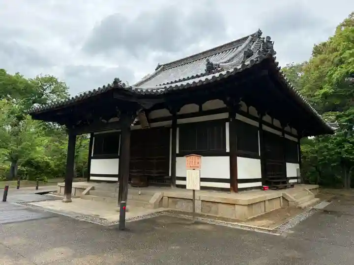 東大寺 俊乗堂の{uncategorized: "未分類", other: "その他", undefined: "問題あり", building: "その他建物", grave: "お墓", sacred_gate: "鳥居", guardian: "狛犬", statue: "像", buddha: "仏像", history: "歴史", nature: "自然", garden: "庭園", animal: "動物", pagoda: "塔", temizu: "手水舎", mountain_gate: "山門・神門", sanctuary: "本殿・本堂", subordinate: "末社・摂社", art: "芸術", scenery: "景色", jizo: "地蔵", ema: "絵馬", goshuin: "御朱印", omikuji: "おみくじ", items: "授与品その他", amulet: "お守り", goshuincho: "御朱印帳", eats: "食事", festival: "お祭り", votive_dance: "神楽", shichigosan: "七五三参", wedding: "結婚式", experience: "体験その他", initially: "初詣", around: "周辺", anti_infection: "感染症対策"}
