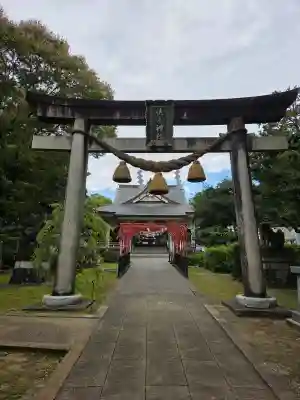 伏木神社の{uncategorized: "未分類", other: "その他", undefined: "問題あり", building: "その他建物", grave: "お墓", sacred_gate: "鳥居", guardian: "狛犬", statue: "像", buddha: "仏像", history: "歴史", nature: "自然", garden: "庭園", animal: "動物", pagoda: "塔", temizu: "手水舎", mountain_gate: "山門・神門", sanctuary: "本殿・本堂", subordinate: "末社・摂社", art: "芸術", scenery: "景色", jizo: "地蔵", ema: "絵馬", goshuin: "御朱印", omikuji: "おみくじ", items: "授与品その他", amulet: "お守り", goshuincho: "御朱印帳", eats: "食事", festival: "お祭り", votive_dance: "神楽", shichigosan: "七五三参", wedding: "結婚式", experience: "体験その他", initially: "初詣", around: "周辺", anti_infection: "感染症対策"}