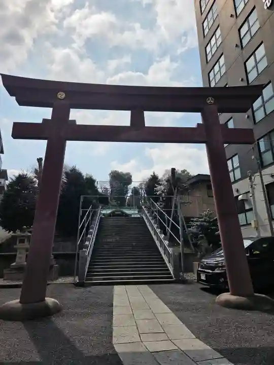 白金氷川神社の{uncategorized: "未分類", other: "その他", undefined: "問題あり", building: "その他建物", grave: "お墓", sacred_gate: "鳥居", guardian: "狛犬", statue: "像", buddha: "仏像", history: "歴史", nature: "自然", garden: "庭園", animal: "動物", pagoda: "塔", temizu: "手水舎", mountain_gate: "山門・神門", sanctuary: "本殿・本堂", subordinate: "末社・摂社", art: "芸術", scenery: "景色", jizo: "地蔵", ema: "絵馬", goshuin: "御朱印", omikuji: "おみくじ", items: "授与品その他", amulet: "お守り", goshuincho: "御朱印帳", eats: "食事", festival: "お祭り", votive_dance: "神楽", shichigosan: "七五三参", wedding: "結婚式", experience: "体験その他", initially: "初詣", around: "周辺", anti_infection: "感染症対策"}
