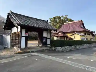 成身院 百体観音堂(さざえ堂)(埼玉県)