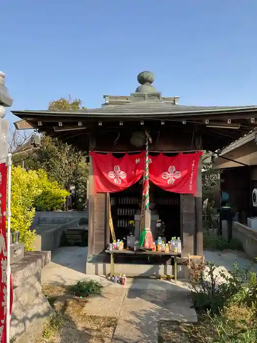 新成寺の建物その他