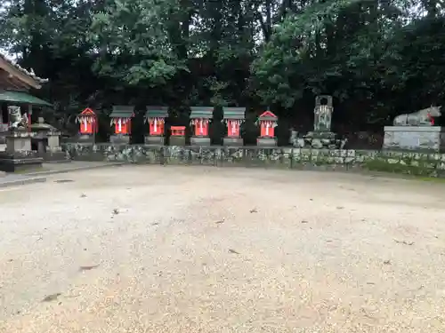 綺原坐健伊那太比賣神社の末社