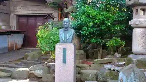 富士浅間神社の像