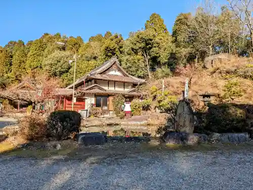 曽野稲荷神社の庭園