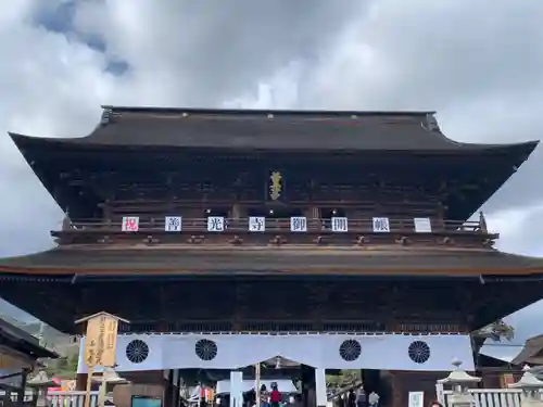 善光寺の山門