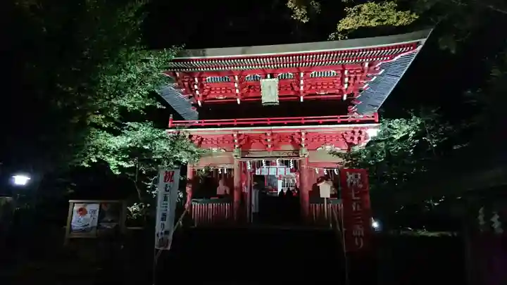 花園神社の山門・神門