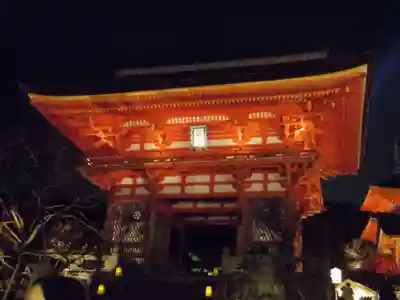 清水寺の山門・神門