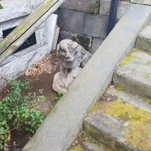 寄木神社の狛犬