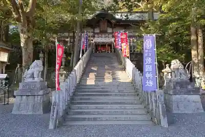 敢國神社の本殿・本堂