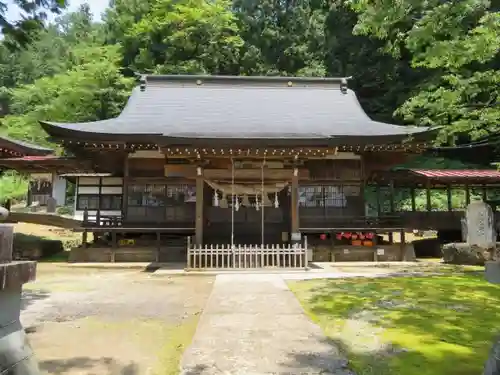 穂見諏訪十五所神社の本殿