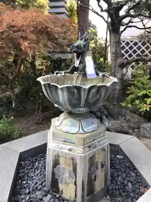 成就院の手水舎