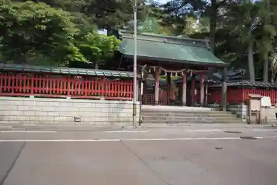 尾崎神社の山門・神門