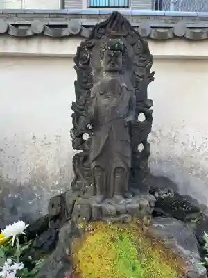 聖輪寺の{uncategorized: "未分類", other: "その他", undefined: "問題あり", building: "その他建物", grave: "お墓", sacred_gate: "鳥居", guardian: "狛犬", statue: "像", buddha: "仏像", history: "歴史", nature: "自然", garden: "庭園", animal: "動物", pagoda: "塔", temizu: "手水舎", mountain_gate: "山門・神門", sanctuary: "本殿・本堂", subordinate: "末社・摂社", art: "芸術", scenery: "景色", jizo: "地蔵", ema: "絵馬", goshuin: "御朱印", omikuji: "おみくじ", items: "授与品その他", amulet: "お守り", goshuincho: "御朱印帳", eats: "食事", festival: "お祭り", votive_dance: "神楽", shichigosan: "七五三参", wedding: "結婚式", experience: "体験その他", initially: "初詣", around: "周辺", anti_infection: "感染症対策"}