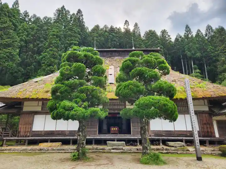 慧日寺の本殿・本堂