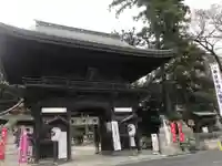 日牟禮八幡宮の山門・神門