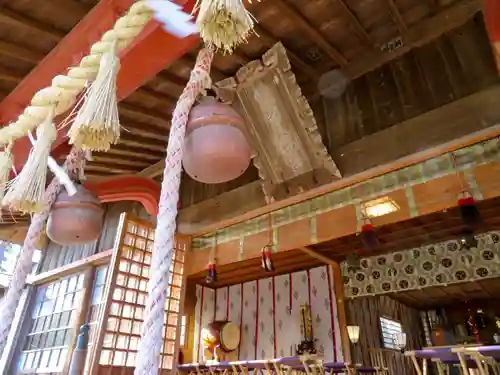 鶴峯八幡宮の本殿・本堂