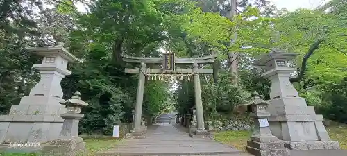 志波彦神社・鹽竈神社の{uncategorized: "未分類", other: "その他", undefined: "問題あり", building: "その他建物", grave: "お墓", sacred_gate: "鳥居", guardian: "狛犬", statue: "像", buddha: "仏像", history: "歴史", nature: "自然", garden: "庭園", animal: "動物", pagoda: "塔", temizu: "手水舎", mountain_gate: "山門・神門", sanctuary: "本殿・本堂", subordinate: "末社・摂社", art: "芸術", scenery: "景色", jizo: "地蔵", ema: "絵馬", goshuin: "御朱印", omikuji: "おみくじ", items: "授与品その他", amulet: "お守り", goshuincho: "御朱印帳", eats: "食事", festival: "お祭り", votive_dance: "神楽", shichigosan: "七五三参", wedding: "結婚式", experience: "体験その他", initially: "初詣", around: "周辺", anti_infection: "感染症対策"}