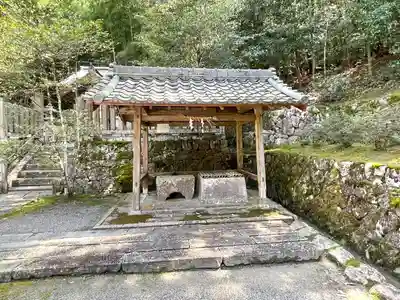 岩瀧神社の手水舎