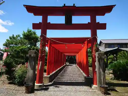 稲荷神社（寿稲荷神社）の鳥居