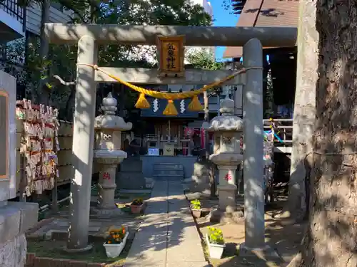 高円寺氷川神社の鳥居