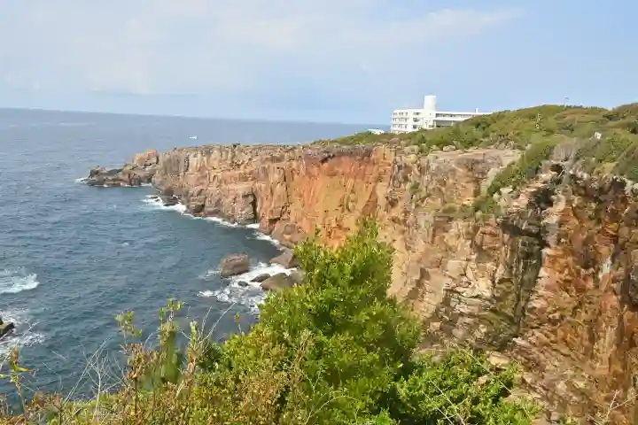 牟婁大辯才天の{uncategorized: "未分類", other: "その他", undefined: "問題あり", building: "その他建物", grave: "お墓", sacred_gate: "鳥居", guardian: "狛犬", statue: "像", buddha: "仏像", history: "歴史", nature: "自然", garden: "庭園", animal: "動物", pagoda: "塔", temizu: "手水舎", mountain_gate: "山門・神門", sanctuary: "本殿・本堂", subordinate: "末社・摂社", art: "芸術", scenery: "景色", jizo: "地蔵", ema: "絵馬", goshuin: "御朱印", omikuji: "おみくじ", items: "授与品その他", amulet: "お守り", goshuincho: "御朱印帳", eats: "食事", festival: "お祭り", votive_dance: "神楽", shichigosan: "七五三参", wedding: "結婚式", experience: "体験その他", initially: "初詣", around: "周辺", anti_infection: "感染症対策"}