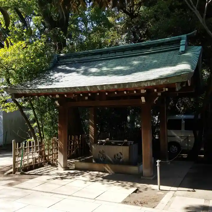 渋谷氷川神社の手水舎