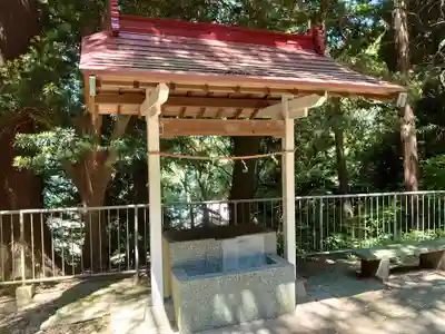 諏訪神社の手水舎