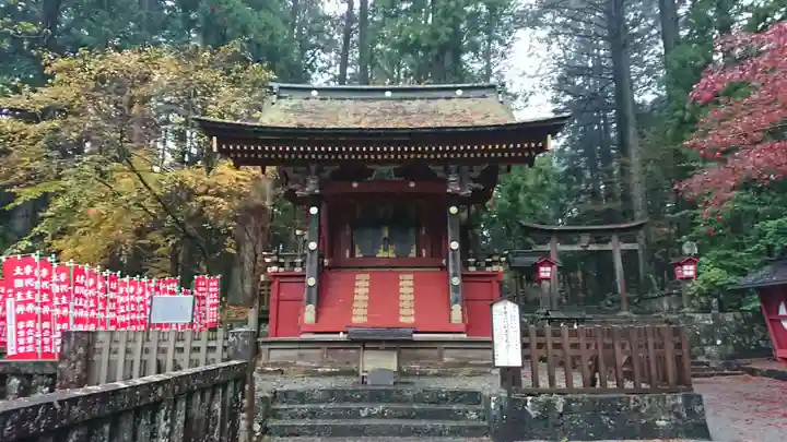 北口本宮冨士浅間神社の末社・摂社