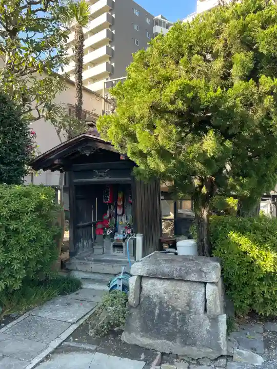 浄正寺の{uncategorized: "未分類", other: "その他", undefined: "問題あり", building: "その他建物", grave: "お墓", sacred_gate: "鳥居", guardian: "狛犬", statue: "像", buddha: "仏像", history: "歴史", nature: "自然", garden: "庭園", animal: "動物", pagoda: "塔", temizu: "手水舎", mountain_gate: "山門・神門", sanctuary: "本殿・本堂", subordinate: "末社・摂社", art: "芸術", scenery: "景色", jizo: "地蔵", ema: "絵馬", goshuin: "御朱印", omikuji: "おみくじ", items: "授与品その他", amulet: "お守り", goshuincho: "御朱印帳", eats: "食事", festival: "お祭り", votive_dance: "神楽", shichigosan: "七五三参", wedding: "結婚式", experience: "体験その他", initially: "初詣", around: "周辺", anti_infection: "感染症対策"}