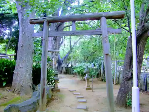 厳島神社（港町弁財天）の鳥居